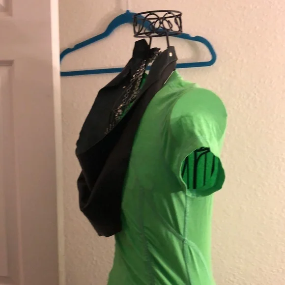 Leather scarf with octopus charm - Picture 5 of 7